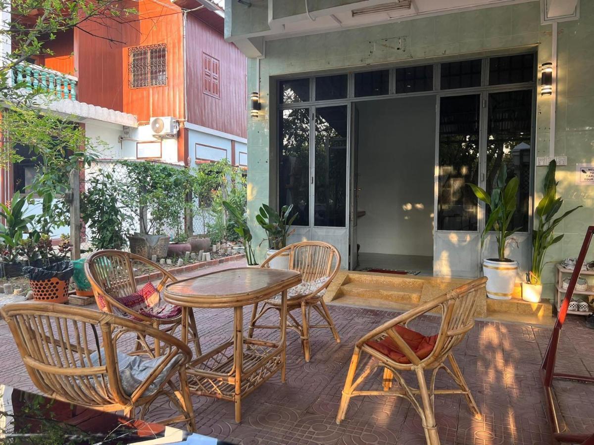 Lotus Blanc Homestay Μπατταμπάνγκ Εξωτερικό φωτογραφία