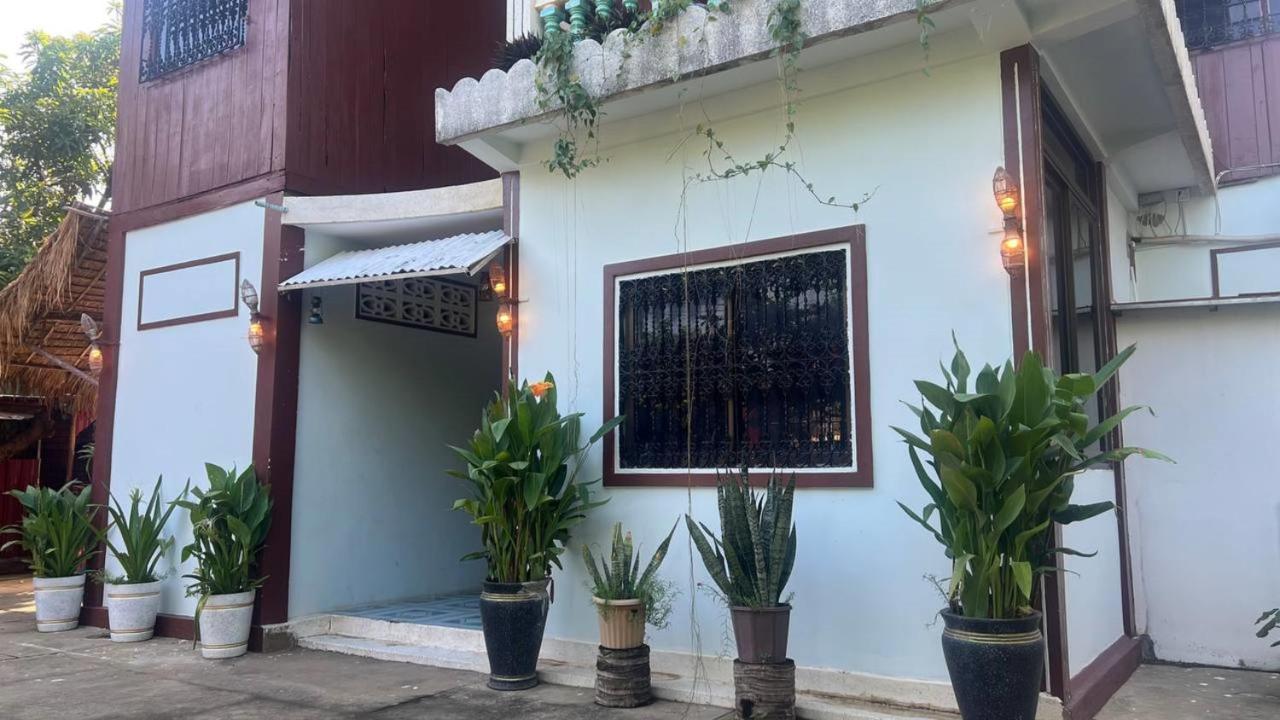 Lotus Blanc Homestay Μπατταμπάνγκ Εξωτερικό φωτογραφία