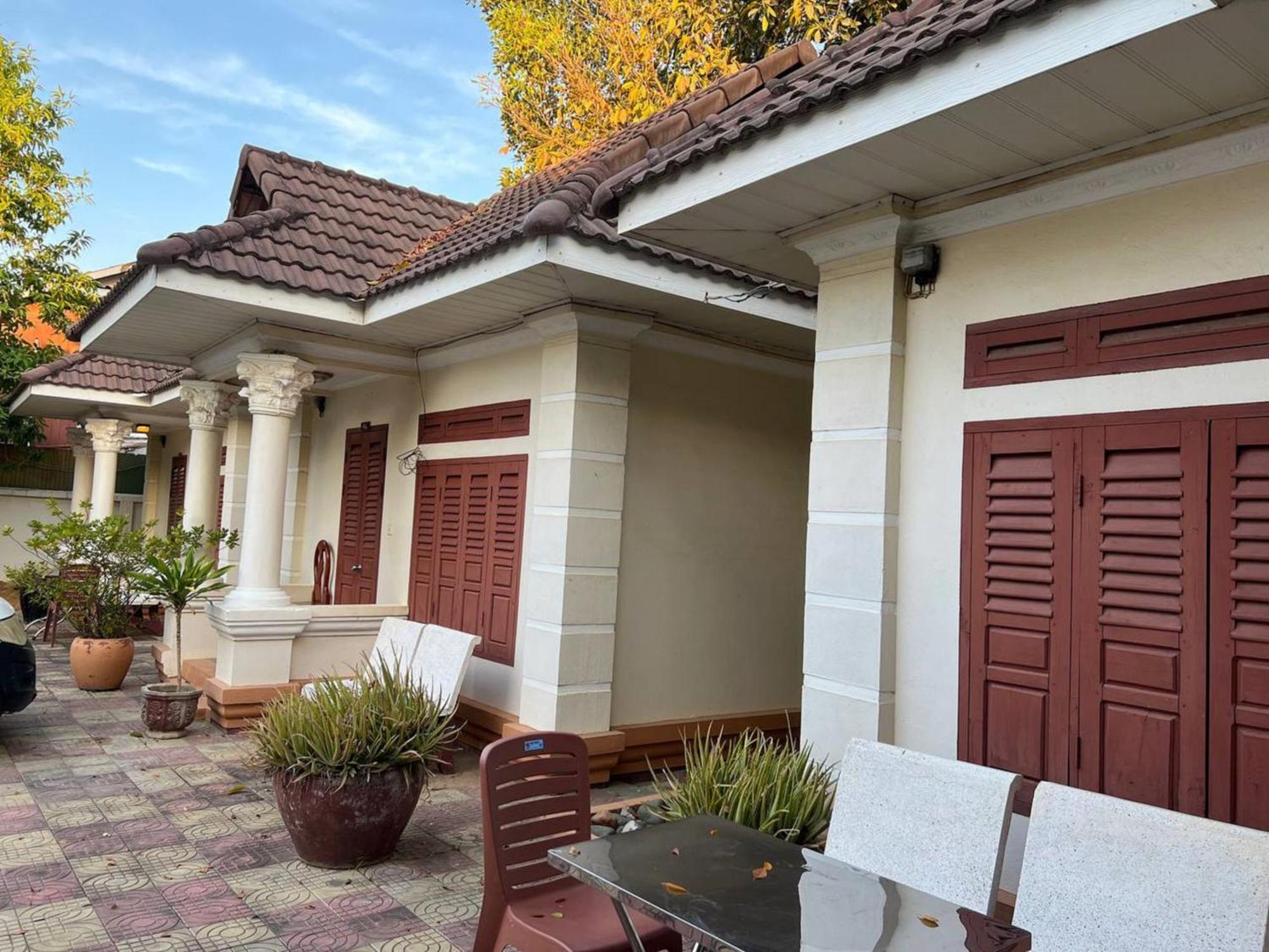 Lotus Blanc Homestay Μπατταμπάνγκ Εξωτερικό φωτογραφία